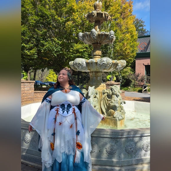 Meet your Posher, Lacie - Picture 4 of 4